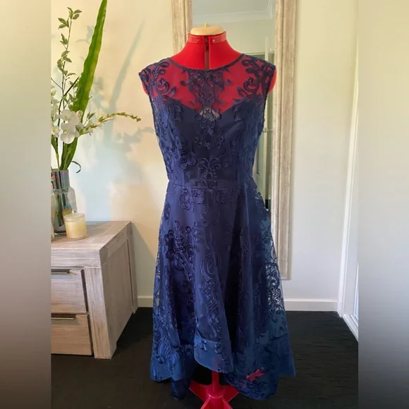 Pilgrim - Size 12 Stunning Navy Blue high low lace gown Also selling size 8 NWT - Picture 3 of 11